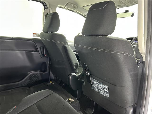 エスクァイア Xi ウェルジョイン 福祉車両スローパー 純正9インチナビ バックカメラ フルセグテレビ 後席フリップダウンモニター 両側パワースライドドア プッシュスタート コーナーセンサー プリクラッシュセーフティ レーンキープ(15枚目)