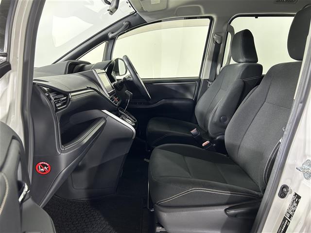 エスクァイア Xi ウェルジョイン 福祉車両スローパー 純正9インチナビ バックカメラ フルセグテレビ 後席フリップダウンモニター 両側パワースライドドア プッシュスタート コーナーセンサー プリクラッシュセーフティ レーンキープ(25枚目)