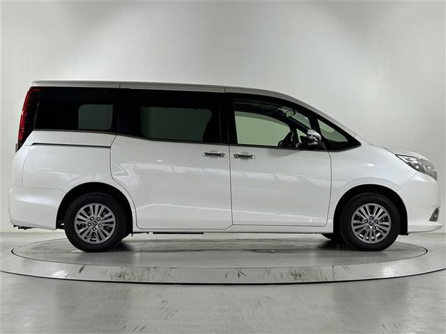 エスクァイア Xi ウェルジョイン 福祉車両スローパー 純正9インチナビ バックカメラ フルセグテレビ 後席フリップダウンモニター 両側パワースライドドア プッシュスタート コーナーセンサー プリクラッシュセーフティ レーンキープ(33枚目)