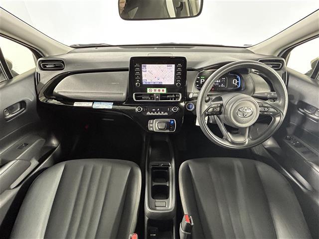 アクア Ｘ　純正ナビ付き７インチディスプレイオーディオ　Ｂｌｕｅｔｏｏｔｈ　バックカメラ　ビルトインＥＴＣ　レーンキープアシスト　ロードサインアシスト　レーダークルーズコントロール　社外フロアマット　スマートキー（2枚目）