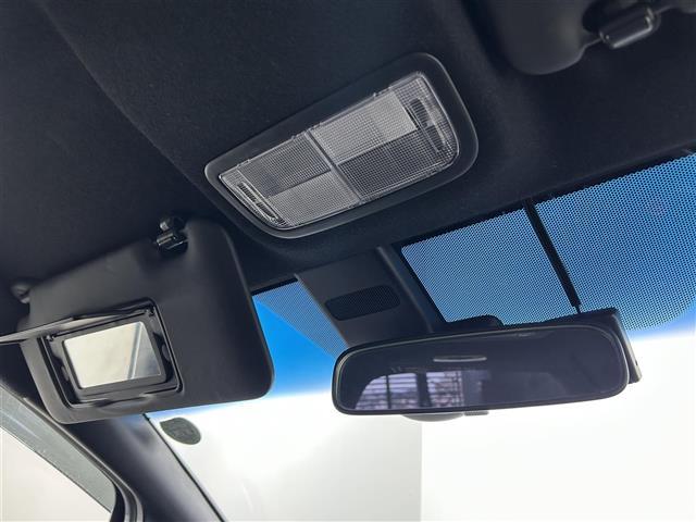 フィットハイブリッド ベースグレード　純正７型ナビ　衝突軽減システム　バックカメラ　コーナーセンサー　レーンキープアシスト　レーダークルーズコントロール　パドルシフト　ＬＥＤヘッドライト　オートライト　純正アルミホイール　純正フロアマット（18枚目）