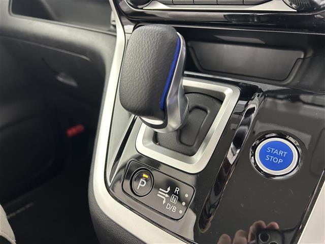 気になる車はすぐにお問い合わせください！画面右側の００６６から始まる無料ダイヤルからお問い合わせ下さい！専門スタッフがお車のご質問にお答えいたします！