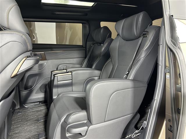 アルファード Z ワンオーナー 純正14インチディスプレイオーディオ ガラスルーフ 衝突軽減装置 レーダークルーズコントロール レーンアシスト ブラインドスポットモニター デジタルインナールームミラー ワイヤレス充電器(29枚目)