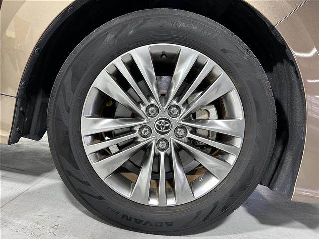 アルファード Z ワンオーナー 純正14インチディスプレイオーディオ ガラスルーフ 衝突軽減装置 レーダークルーズコントロール レーンアシスト ブラインドスポットモニター デジタルインナールームミラー ワイヤレス充電器(41枚目)