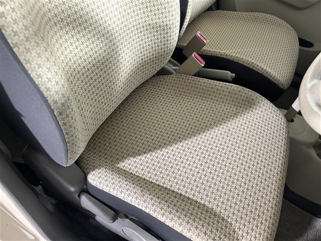 アルト Ｘ　スマートキー　スペアキー　社外７インチナビ　ＡＭ／ＦＭ／Ｃ／ＤＶＤ／ＵＳＢ　バックカメラ　純正フロアマット　ＡＢＳ　ハロゲンヘッドライト　ヘッドライトレベライザー電動格納ミラードアバイザーコーナ（18枚目）