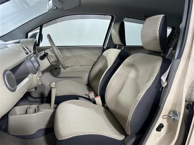 アルト Ｘ　スマートキー　スペアキー　社外７インチナビ　ＡＭ／ＦＭ／Ｃ／ＤＶＤ／ＵＳＢ　バックカメラ　純正フロアマット　ＡＢＳ　ハロゲンヘッドライト　ヘッドライトレベライザー電動格納ミラードアバイザーコーナ（24枚目）