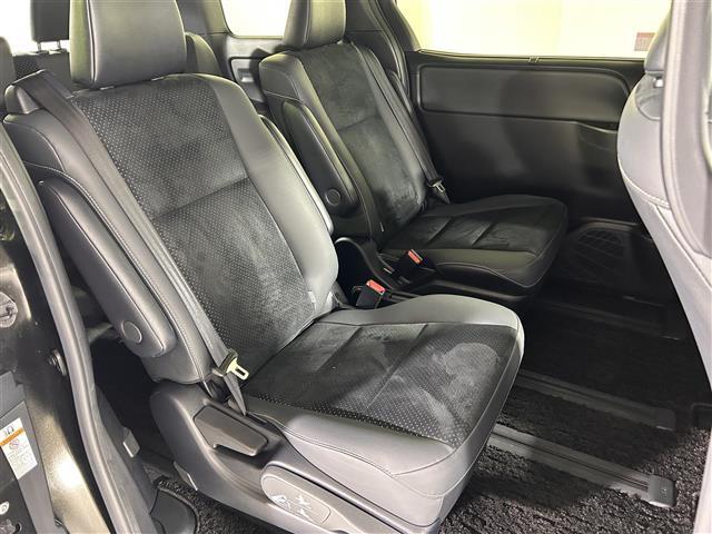 ヴォクシー ハイブリッドＺＳ　煌ＩＩＩ　純正９型ナビ　クルコン　バックカメラ　ＥＴＣ　前後ドラレコ　ウォークスルー　純正フロアマット　ハーフレザーシート　シートヒーター　両側パワスラ　純正１６インチＡＷ　横滑り防止装置　コーナーセンサー（23枚目）