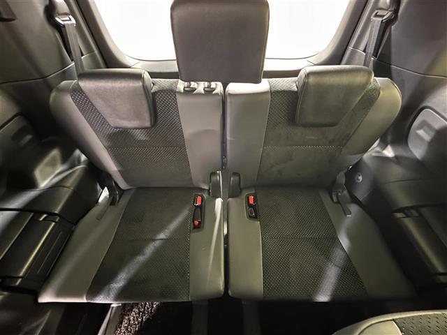 ヴォクシー ハイブリッドＺＳ　煌ＩＩＩ　純正９型ナビ　クルコン　バックカメラ　ＥＴＣ　前後ドラレコ　ウォークスルー　純正フロアマット　ハーフレザーシート　シートヒーター　両側パワスラ　純正１６インチＡＷ　横滑り防止装置　コーナーセンサー（24枚目）