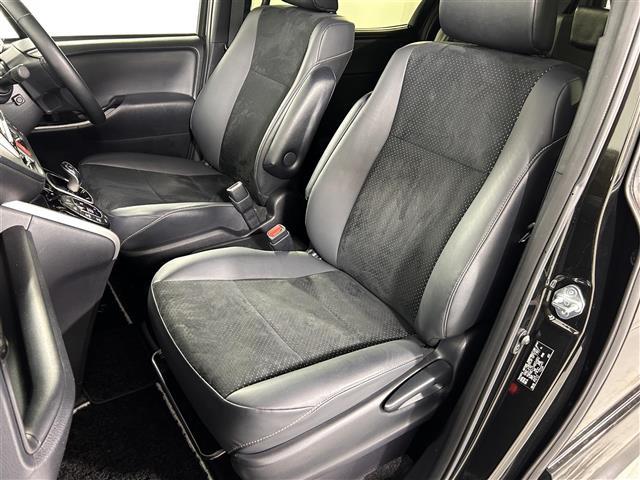 ヴォクシー ハイブリッドＺＳ　煌ＩＩＩ　純正９型ナビ　クルコン　バックカメラ　ＥＴＣ　前後ドラレコ　ウォークスルー　純正フロアマット　ハーフレザーシート　シートヒーター　両側パワスラ　純正１６インチＡＷ　横滑り防止装置　コーナーセンサー（25枚目）