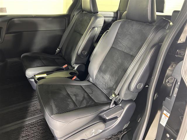 ヴォクシー ハイブリッドＺＳ　煌ＩＩＩ　純正９型ナビ　クルコン　バックカメラ　ＥＴＣ　前後ドラレコ　ウォークスルー　純正フロアマット　ハーフレザーシート　シートヒーター　両側パワスラ　純正１６インチＡＷ　横滑り防止装置　コーナーセンサー（26枚目）