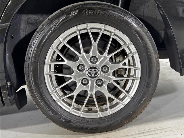 ヴォクシー ハイブリッドＺＳ　煌ＩＩＩ　純正９型ナビ　クルコン　バックカメラ　ＥＴＣ　前後ドラレコ　ウォークスルー　純正フロアマット　ハーフレザーシート　シートヒーター　両側パワスラ　純正１６インチＡＷ　横滑り防止装置　コーナーセンサー（37枚目）