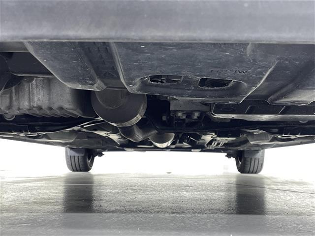 シエンタ Ｇ　純正７インチＳＤナビ　バックカメラ　横滑り防止　先行車発進告知機能　プリクラッシュセーフティー　レーンキープ　アイドリングストップ　両側パワスラ　オートライト　オートハイビーム　純正フロアマット（41枚目）