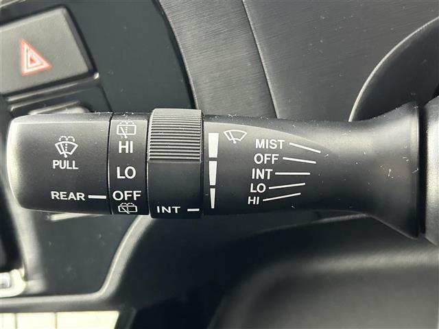 アクア Ｓ　純正ナビ　フルセグＴＶ／ＣＤ／ＤＶＤ／ＦＭ／ＡＭ　バックカメラ　ビルトインＥＴＣ　ステアリングリモコン　ＬＥＤオートライト　電動格納ウィンカー付きミラー　スマートキー　スペアキー　シガーソケット（9枚目）