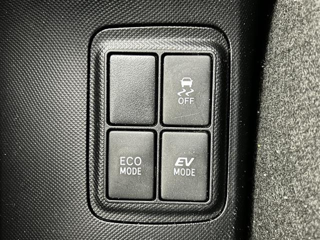 アクア Ｓ　純正ナビ　フルセグＴＶ／ＣＤ／ＤＶＤ／ＦＭ／ＡＭ　バックカメラ　ビルトインＥＴＣ　ステアリングリモコン　ＬＥＤオートライト　電動格納ウィンカー付きミラー　スマートキー　スペアキー　シガーソケット（15枚目）