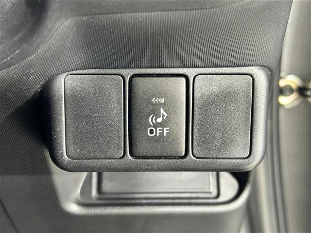 アクア Ｓ　純正ナビ　フルセグＴＶ／ＣＤ／ＤＶＤ／ＦＭ／ＡＭ　バックカメラ　ビルトインＥＴＣ　ステアリングリモコン　ＬＥＤオートライト　電動格納ウィンカー付きミラー　スマートキー　スペアキー　シガーソケット（16枚目）