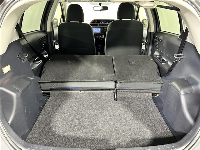 アクア Ｓ　純正ナビ　フルセグＴＶ／ＣＤ／ＤＶＤ／ＦＭ／ＡＭ　バックカメラ　ビルトインＥＴＣ　ステアリングリモコン　ＬＥＤオートライト　電動格納ウィンカー付きミラー　スマートキー　スペアキー　シガーソケット（27枚目）