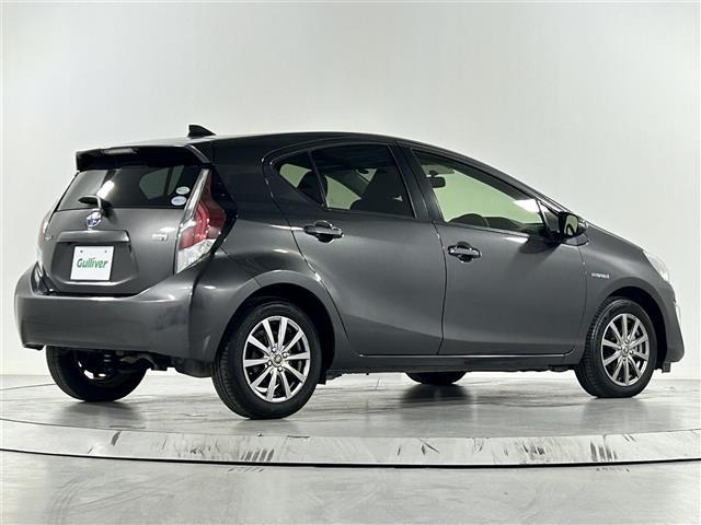 アクア Ｓ　純正ナビ　フルセグＴＶ／ＣＤ／ＤＶＤ／ＦＭ／ＡＭ　バックカメラ　ビルトインＥＴＣ　ステアリングリモコン　ＬＥＤオートライト　電動格納ウィンカー付きミラー　スマートキー　スペアキー　シガーソケット（30枚目）