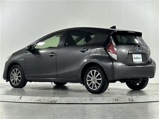 アクア Ｓ　純正ナビ　フルセグＴＶ／ＣＤ／ＤＶＤ／ＦＭ／ＡＭ　バックカメラ　ビルトインＥＴＣ　ステアリングリモコン　ＬＥＤオートライト　電動格納ウィンカー付きミラー　スマートキー　スペアキー　シガーソケット（32枚目）