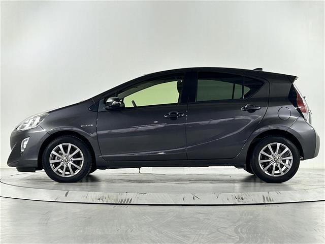 アクア Ｓ　純正ナビ　フルセグＴＶ／ＣＤ／ＤＶＤ／ＦＭ／ＡＭ　バックカメラ　ビルトインＥＴＣ　ステアリングリモコン　ＬＥＤオートライト　電動格納ウィンカー付きミラー　スマートキー　スペアキー　シガーソケット（33枚目）