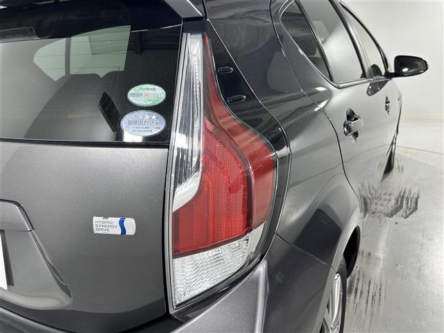 アクア Ｓ　純正ナビ　フルセグＴＶ／ＣＤ／ＤＶＤ／ＦＭ／ＡＭ　バックカメラ　ビルトインＥＴＣ　ステアリングリモコン　ＬＥＤオートライト　電動格納ウィンカー付きミラー　スマートキー　スペアキー　シガーソケット（40枚目）