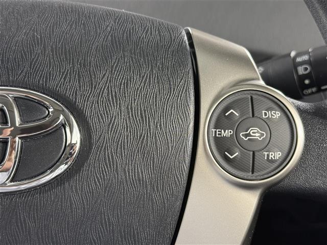 プリウス Sマイコーデ 社外7型ナビ AM/FM/CD/ワンセグTV バックカメラ 純正フロアマット 純正ドアバイザー トノカバー ETC ステアリングリモコン シガーソケット オートライト 電格ミラー ISOFIX(6枚目)