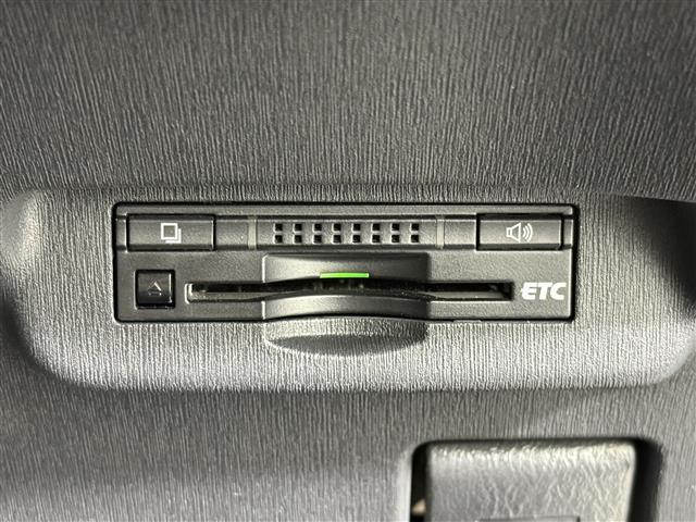 プリウス Sマイコーデ 社外7型ナビ AM/FM/CD/ワンセグTV バックカメラ 純正フロアマット 純正ドアバイザー トノカバー ETC ステアリングリモコン シガーソケット オートライト 電格ミラー ISOFIX(12枚目)