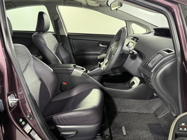 プリウス Sマイコーデ 社外7型ナビ AM/FM/CD/ワンセグTV バックカメラ 純正フロアマット 純正ドアバイザー トノカバー ETC ステアリングリモコン シガーソケット オートライト 電格ミラー ISOFIX(17枚目)