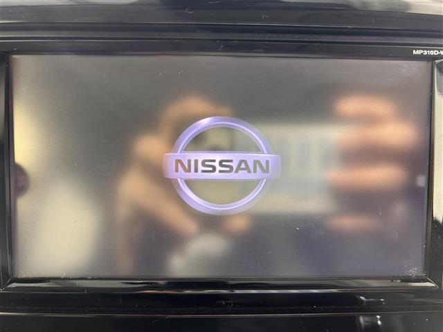 デイズ ハイウェイスター　Ｇ　純正ナビ　アラウンドビューモニター　エマージェンシーブレーキ　オートライト　オートマチックハイビーム　ベンチシート　横滑り防止装置　ＥＴＣ　電格ミラー　ウィンカーミラー　純正フロアマット　ドアバイザー（3枚目）