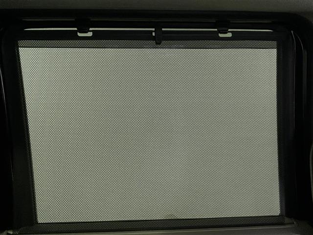 安心の全車保証付き！（※部分保証、国産車は納車後３ヶ月、輸入車は納車後１ヶ月の保証期間となります）。その他長期保証（有償）もご用意しております！※長期保証を付帯できる車両には条件がございます。