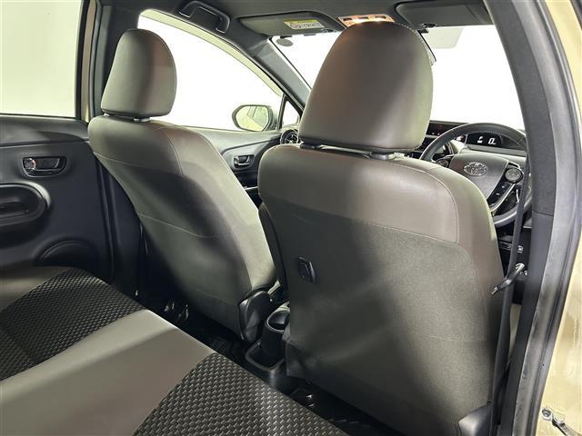 アクア クロスオーバー グラム 純正ナビ バックカメラ 衝突軽減ブレーキ 前後ドライブレコーダー オートライト ハーフレザー調シート スマートキー プッシュスタート 純正フロアマット ドアバイザー ルーフレール 取扱説明書(23枚目)