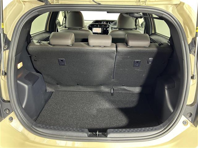 アクア クロスオーバー グラム 純正ナビ バックカメラ 衝突軽減ブレーキ 前後ドライブレコーダー オートライト ハーフレザー調シート スマートキー プッシュスタート 純正フロアマット ドアバイザー ルーフレール 取扱説明書(27枚目)