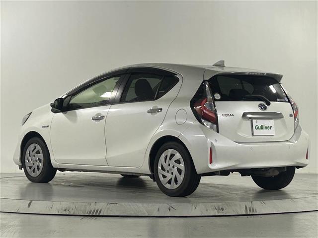 アクア Sスタイルブラック 純正ナビ バックカメラ 衝突軽減 先行車発進告知機能 レーンキープ 横滑り防止 コーナーセンサー パーキングサポートブレーキ 純正フロアマット オートライト オートハイビーム 電格ミラー バイザー(32枚目)