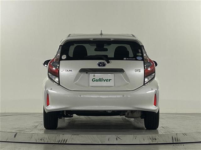 アクア Sスタイルブラック 純正ナビ バックカメラ 衝突軽減 先行車発進告知機能 レーンキープ 横滑り防止 コーナーセンサー パーキングサポートブレーキ 純正フロアマット オートライト オートハイビーム 電格ミラー バイザー(34枚目)