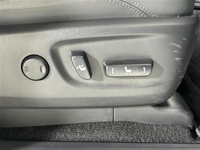 ランドクルーザープラド ＴＸ　Ｌパッケージ　マットブラックエディション　純正ＤＡ　サンルーフ　パノラミックビューモニター　トヨタセーフティセンス　レーダークルコン　プリクラッシュ　セーフティ　レーンキープアシスト　ブラインドスポットモニター　前席シートヒーター　エアシート（20枚目）