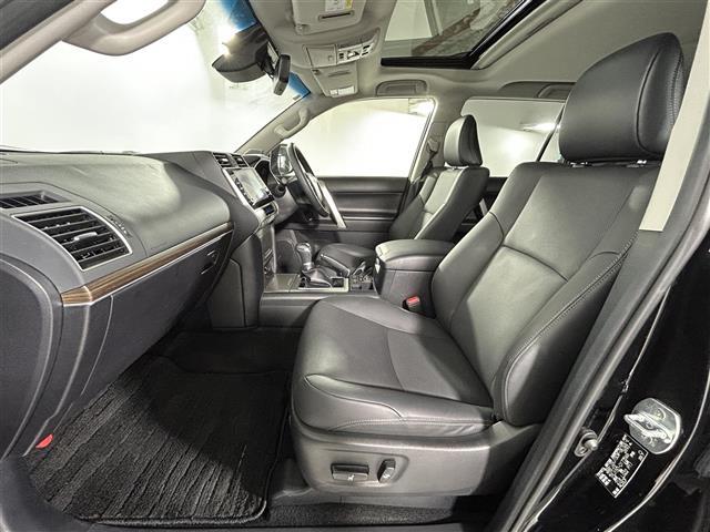 ランドクルーザープラド ＴＸ　Ｌパッケージ　マットブラックエディション　純正ＤＡ　サンルーフ　パノラミックビューモニター　トヨタセーフティセンス　レーダークルコン　プリクラッシュ　セーフティ　レーンキープアシスト　ブラインドスポットモニター　前席シートヒーター　エアシート（29枚目）