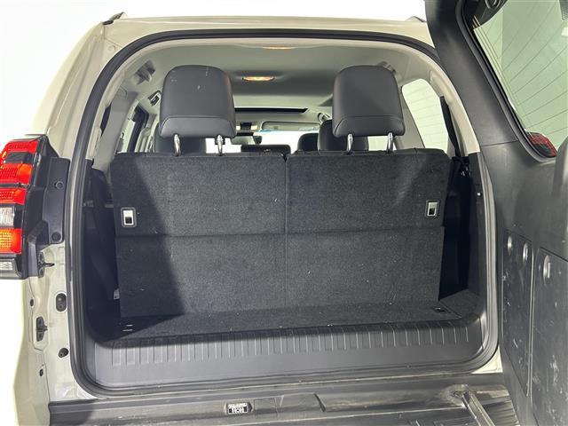 ランドクルーザープラド ＴＸ　Ｌパッケージ　純正７インチナビ　バックカメラ　レーダークルーズコントロール　レーンアシスト　電動格納サードシート　ドライブレコーダー　標識認識機能　先行車発進告知　サンルーフ　パワーシート　シートヒーター　ＥＴＣ（28枚目）