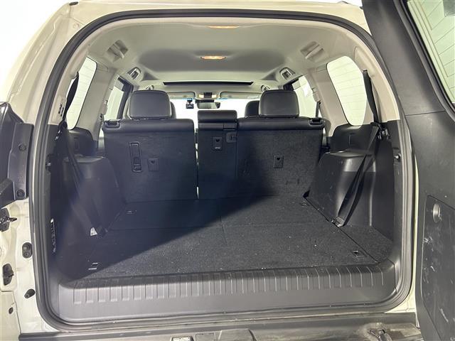 ランドクルーザープラド ＴＸ　Ｌパッケージ　純正７インチナビ　バックカメラ　レーダークルーズコントロール　レーンアシスト　電動格納サードシート　ドライブレコーダー　標識認識機能　先行車発進告知　サンルーフ　パワーシート　シートヒーター　ＥＴＣ（29枚目）