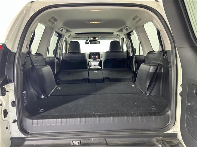 ランドクルーザープラド ＴＸ　Ｌパッケージ　純正７インチナビ　バックカメラ　レーダークルーズコントロール　レーンアシスト　電動格納サードシート　ドライブレコーダー　標識認識機能　先行車発進告知　サンルーフ　パワーシート　シートヒーター　ＥＴＣ（30枚目）