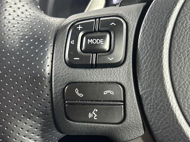 IS IS300h FスポーツモードブラックS 純正10.3インチナビ 全方位カメラ サンルーフ 衝突軽減装置 ブラインドスポットモニター レーダークルーズコントロール レーンアシスト LEDヘッドライト レザーシート ステアリングヒーター ETC(14枚目)