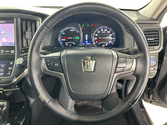 クラウンハイブリッド 　純正８インチナビ　バックカメラ　サンルーフ　クルーズコントロール　一時停止案内　先行車発進告知　オートワイパー　オートライト　ＨＩＤヘッドライト　シートヒーター　ビルトインＥＴＣ　ステアリングヒーター（15枚目）