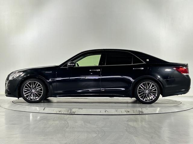 クラウンハイブリッド 　純正８インチナビ　バックカメラ　サンルーフ　クルーズコントロール　一時停止案内　先行車発進告知　オートワイパー　オートライト　ＨＩＤヘッドライト　シートヒーター　ビルトインＥＴＣ　ステアリングヒーター（35枚目）