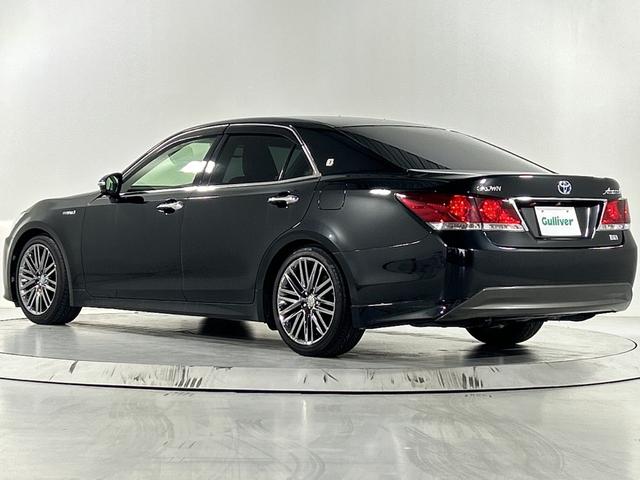 クラウンハイブリッド 　純正８インチナビ　バックカメラ　サンルーフ　クルーズコントロール　一時停止案内　先行車発進告知　オートワイパー　オートライト　ＨＩＤヘッドライト　シートヒーター　ビルトインＥＴＣ　ステアリングヒーター（37枚目）