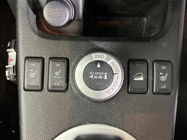 エクストレイル ２０Ｘ　純正７インチナビ　バックカメラ　ダウンヒルアシストコントロール　４ＷＤ　フルセグＴＶ　オートライト　ＨＩＤヘッドライト　ハーフレザーシート　シートヒーター　ＩＳＯＦＩＸ対応シート　社外１７インチアルミ（19枚目）