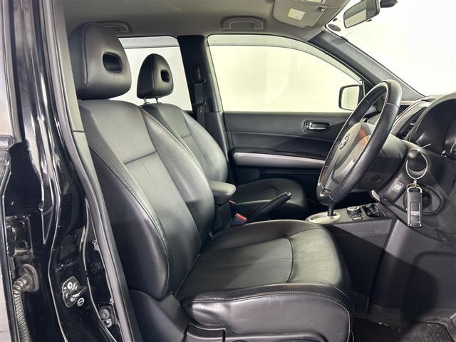 エクストレイル ２０Ｘ　純正７インチナビ　バックカメラ　ダウンヒルアシストコントロール　４ＷＤ　フルセグＴＶ　オートライト　ＨＩＤヘッドライト　ハーフレザーシート　シートヒーター　ＩＳＯＦＩＸ対応シート　社外１７インチアルミ（22枚目）