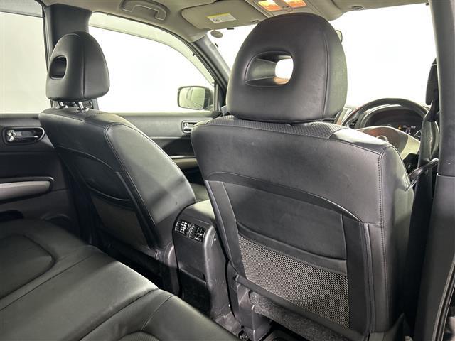 エクストレイル ２０Ｘ　純正７インチナビ　バックカメラ　ダウンヒルアシストコントロール　４ＷＤ　フルセグＴＶ　オートライト　ＨＩＤヘッドライト　ハーフレザーシート　シートヒーター　ＩＳＯＦＩＸ対応シート　社外１７インチアルミ（24枚目）