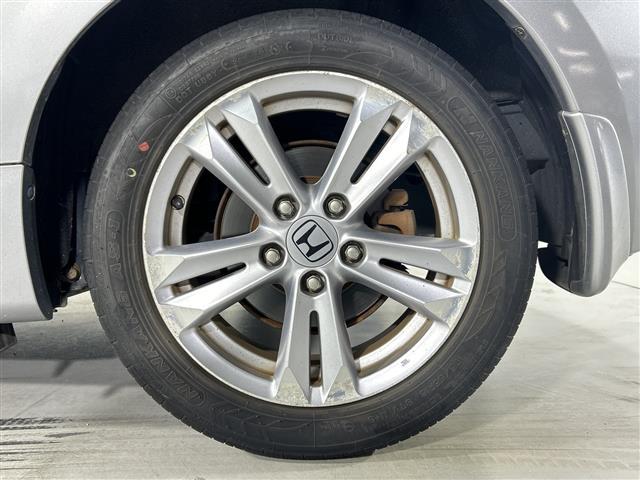 ＣＲ－Ｚ α　ＣＤデッキ　クルーズコントロール　パドルシフト　純正１６インチアルミホイール　オートライト　フォグライト　純正フロアマット　ＥＴＣ　ドアバイザー　オートエアコン　電動格納ミラー　横滑り防止装置（41枚目）