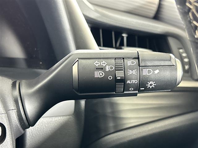 ＥＳ ＥＳ３００ｈ　Ｆスポーツ　純正１２．３型ナビ　サンルーフ　衝突軽減システム　バックカメラ　コーナーセンサー　レーンキープアシスト　レーダークルーズ　レザーシート　純正アルミホイール　ＬＥＤヘッドライト　ビルトインＥＴＣ２．０（11枚目）