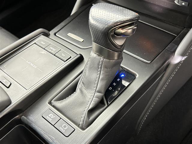 ＥＳ ＥＳ３００ｈ　Ｆスポーツ　純正１２．３型ナビ　サンルーフ　衝突軽減システム　バックカメラ　コーナーセンサー　レーンキープアシスト　レーダークルーズ　レザーシート　純正アルミホイール　ＬＥＤヘッドライト　ビルトインＥＴＣ２．０（12枚目）