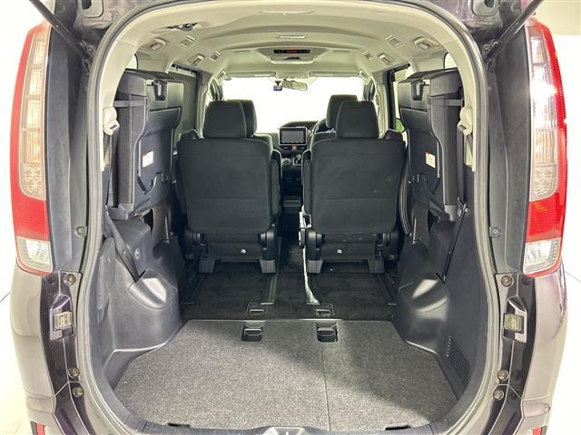 ノア ハイブリッドＧ　純正９インチナビ　後席用モニター　ドライブレコーダー　バックカメラ　置くだけ充電　クルコン　先行車発進告知機能　横滑り防止　両側パワスラ　シートヒーター　電動格納式ミラー　ドアバイザー　スペアキー（32枚目）