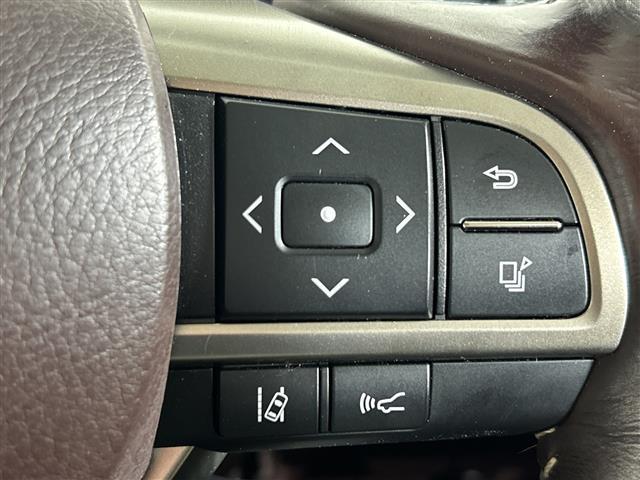 ＲＸ ＲＸ４５０ｈ　バージョンＬ　メーカーナビ　サンルーフ　バックカメラ　全方位カメラ　パワーバックドア　ドラレコ　ヘッドアップディスプレイ　横滑り防止　レーンキープアシスト　ふらつき検知　プリクラッシュセーフティー　先行車発進告知（13枚目）